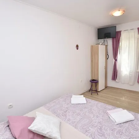 Apartments Dragica Primosten Exterior photo